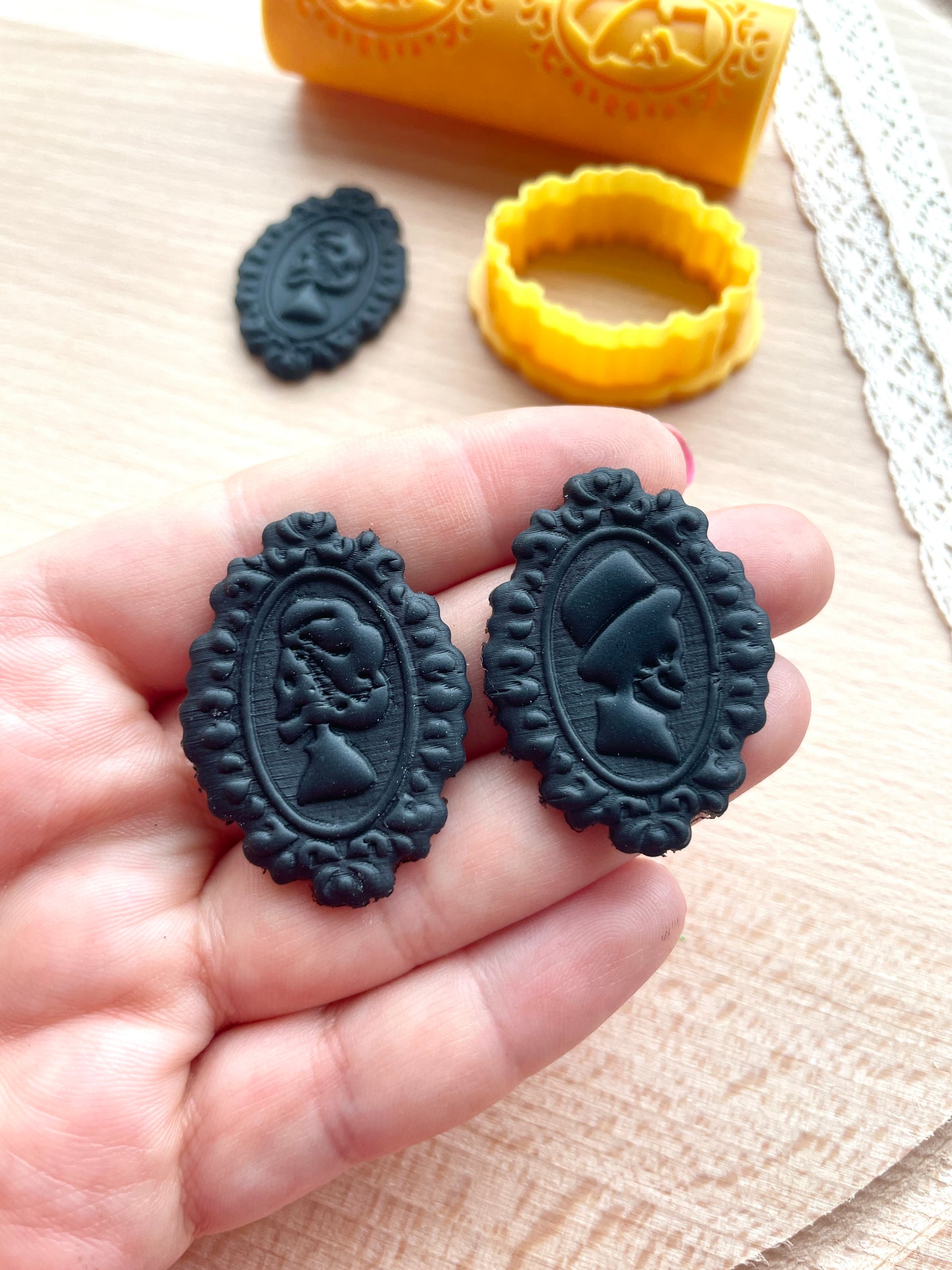 Halloween portrait texture roller with a clay cutter, Pattern roller for polymer clay