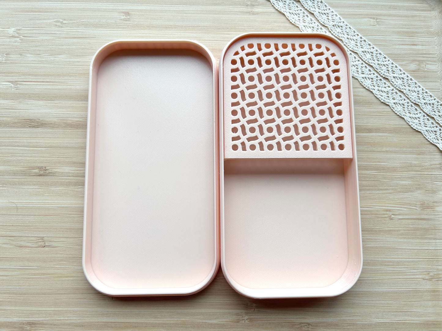 Starch tapper box with lid for polymer clay artists, Storage tool for polymer clay artists